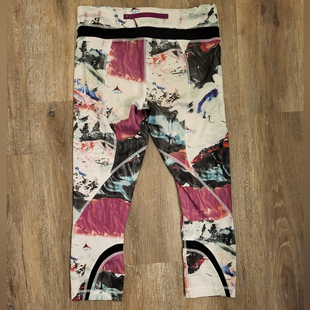 Lululemon Run: Inspire Crop ll Leggings in Pigment Wave multi/black size 6 - Picture 7 of 11